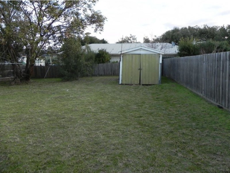 8 Eliza Street, Rosebud VIC 3939