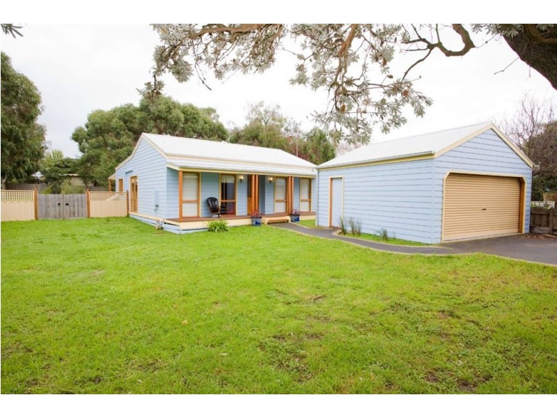 8 Potton Avenue, Rosebud VIC 3939