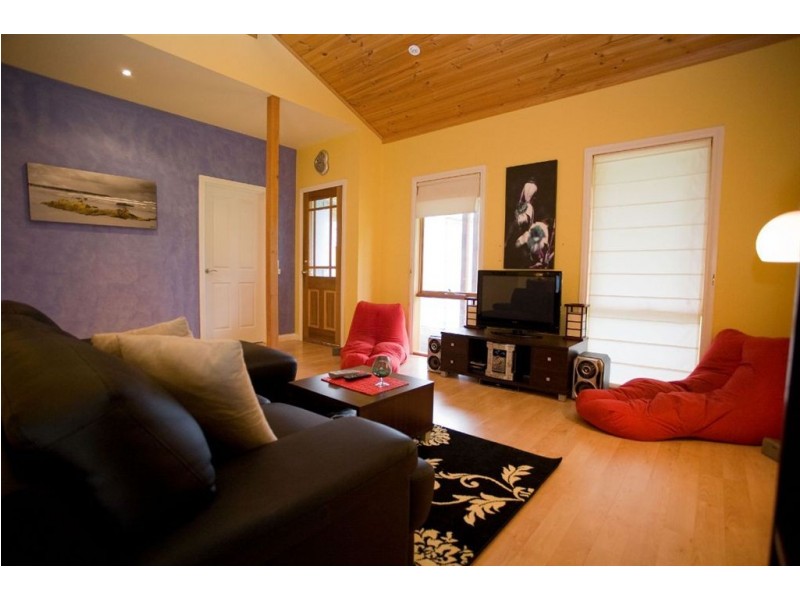 8 Potton Avenue, Rosebud VIC 3939