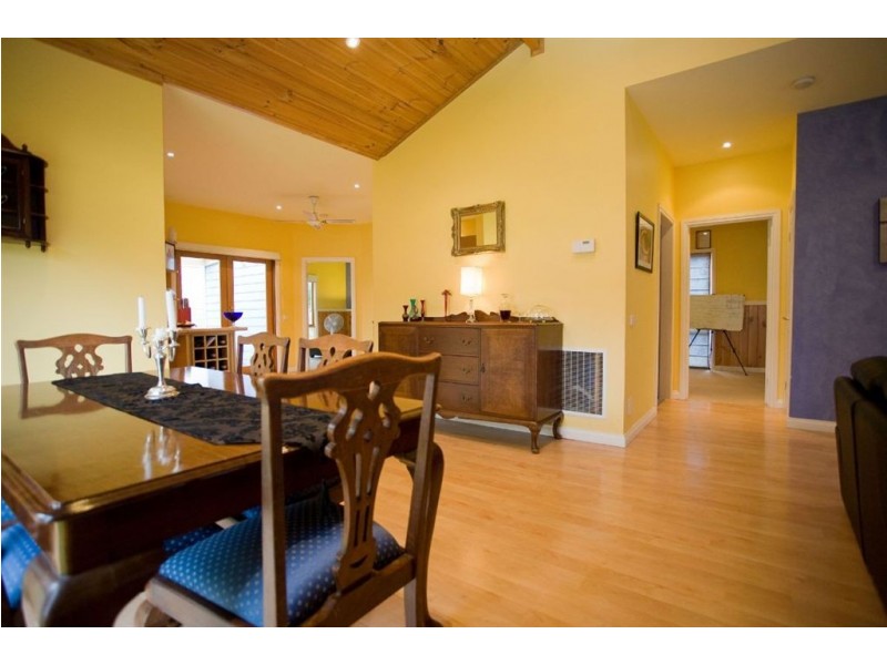 8 Potton Avenue, Rosebud VIC 3939