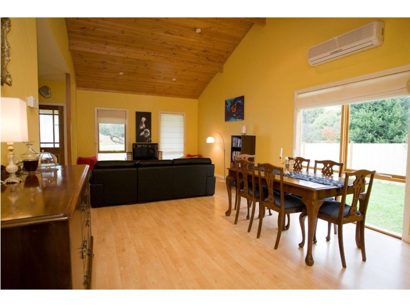 8 Potton Avenue, Rosebud VIC 3939