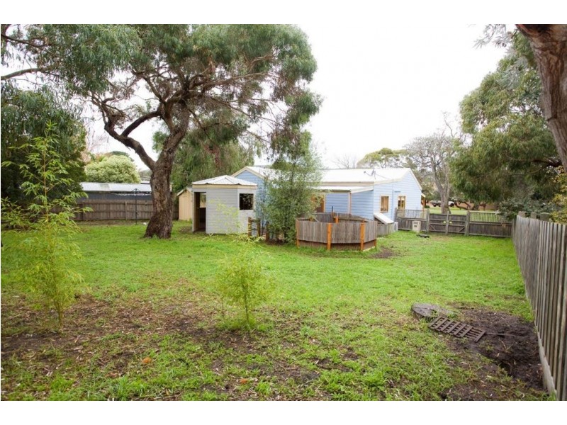 8 Potton Avenue, Rosebud VIC 3939