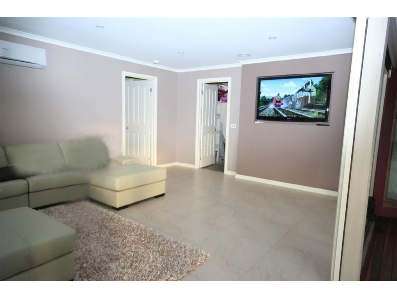 14 Nixon Street, Rosebud VIC 3939