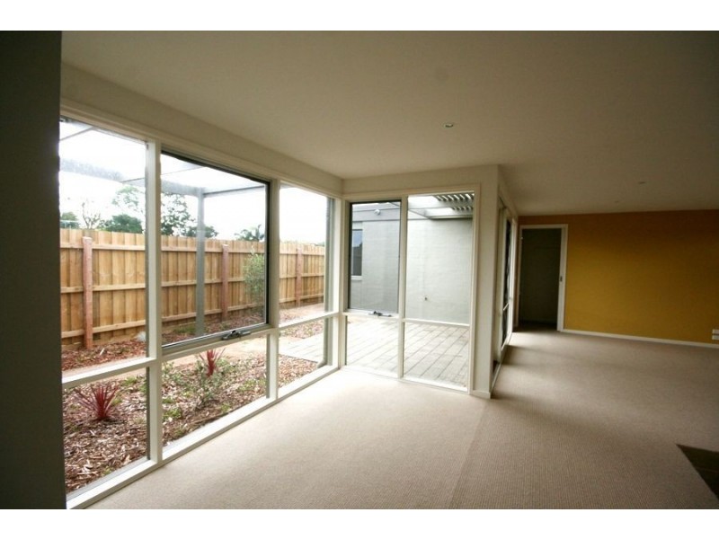 69 Potton Avenue, Rosebud VIC 3939