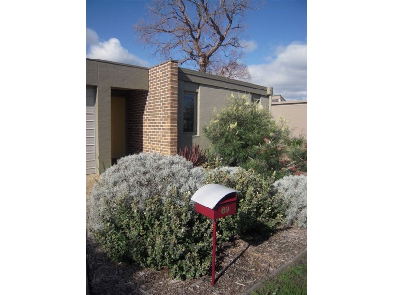 69 Potton Avenue, Rosebud VIC 3939