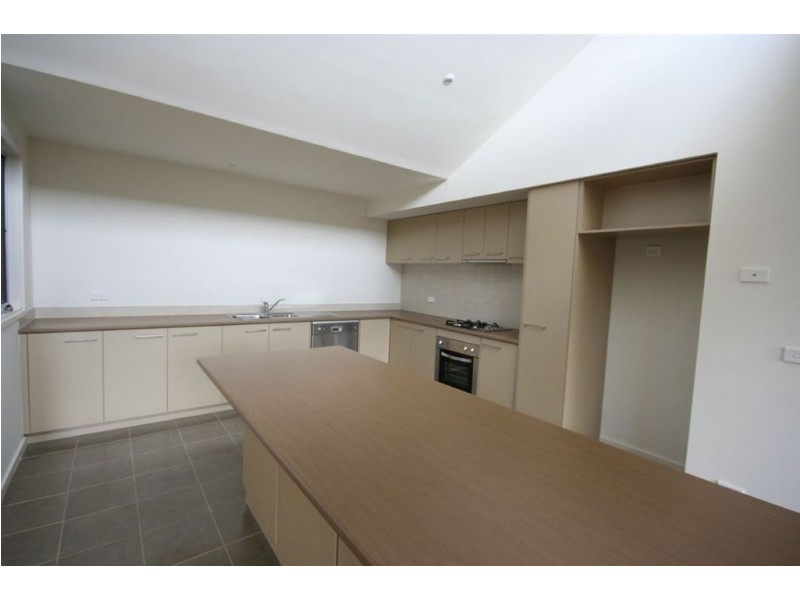 69 Potton Avenue, Rosebud VIC 3939