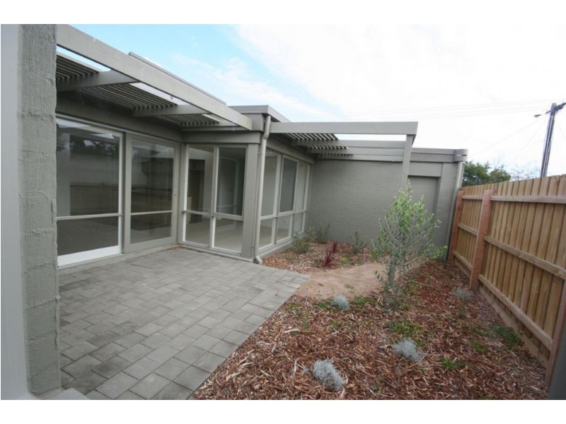 69 Potton Avenue, Rosebud VIC 3939