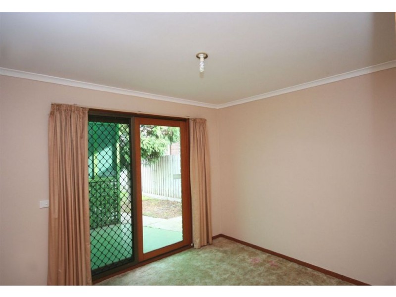 134 Sixth Ave, Rosebud VIC 3939