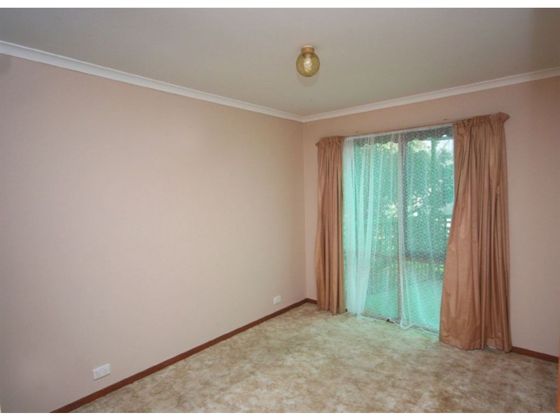 134 Sixth Ave, Rosebud VIC 3939