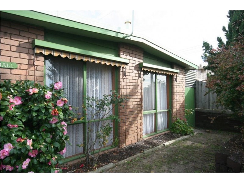 134 Sixth Ave, Rosebud VIC 3939