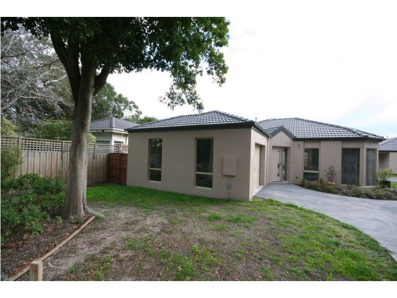 1/2 Phillip Street, Rosebud VIC 3939