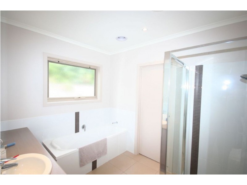 1/2 Phillip Street, Rosebud VIC 3939