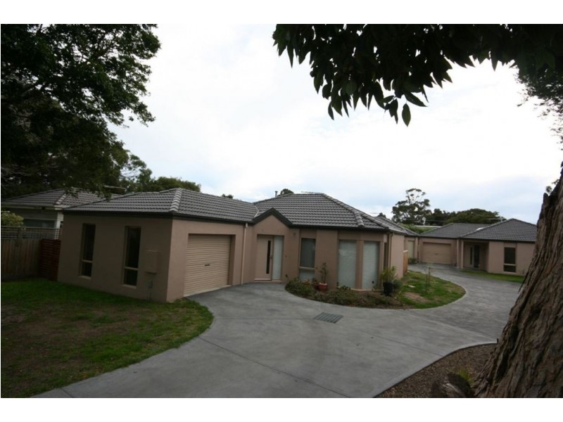 1/2 Phillip Street, Rosebud VIC 3939