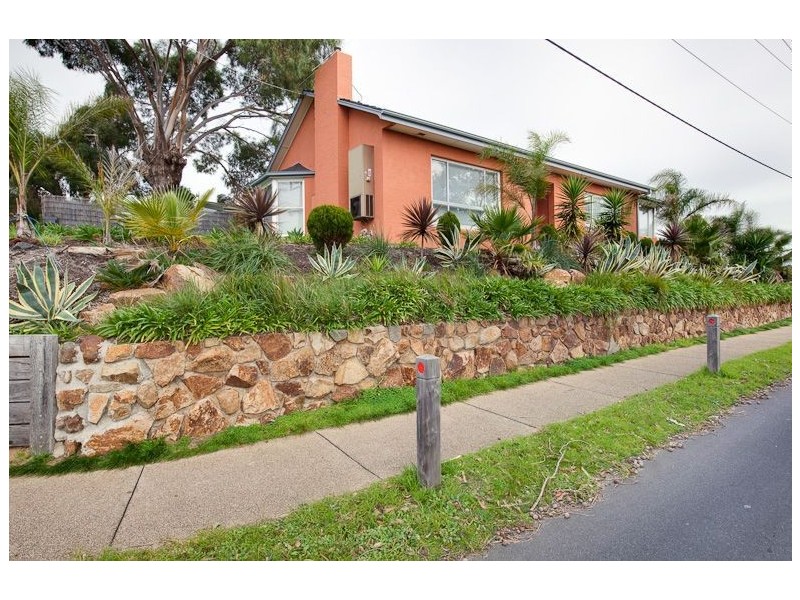 76 Fourth Avenue, Rosebud VIC 3939