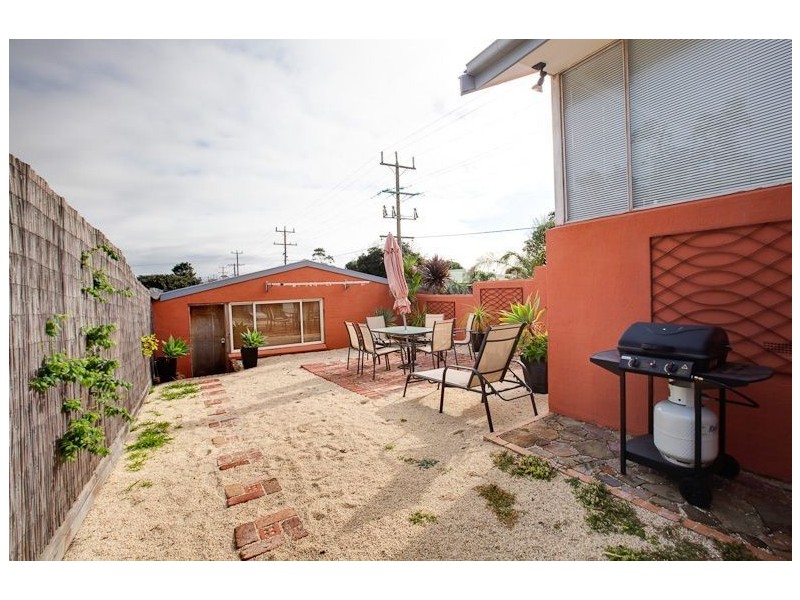 76 Fourth Avenue, Rosebud VIC 3939