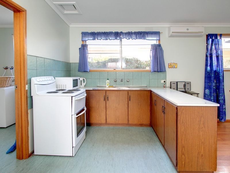 149 Ninth Avenue, Rosebud VIC 3939