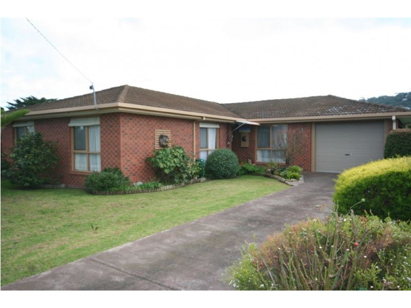 11 Knott Street, Safety Beach VIC 3936