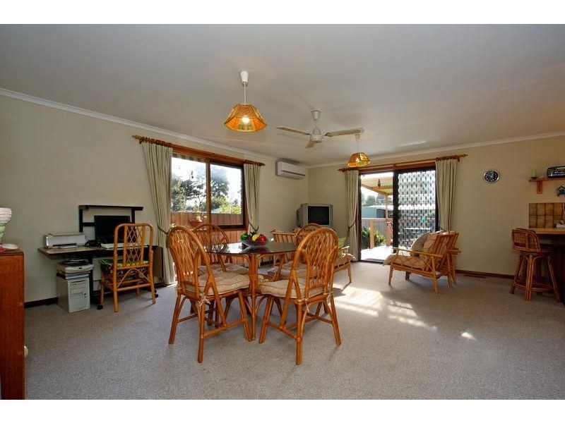 11 Knott Street, Safety Beach VIC 3936