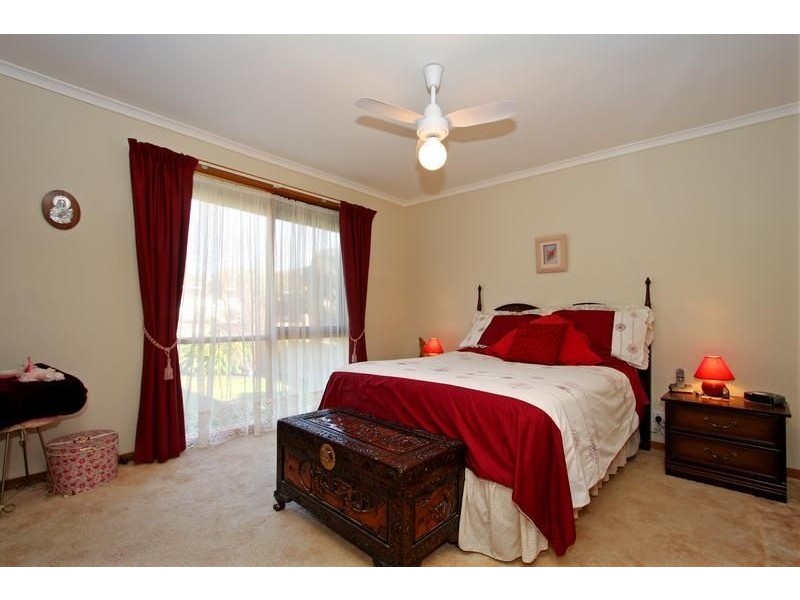 11 Knott Street, Safety Beach VIC 3936