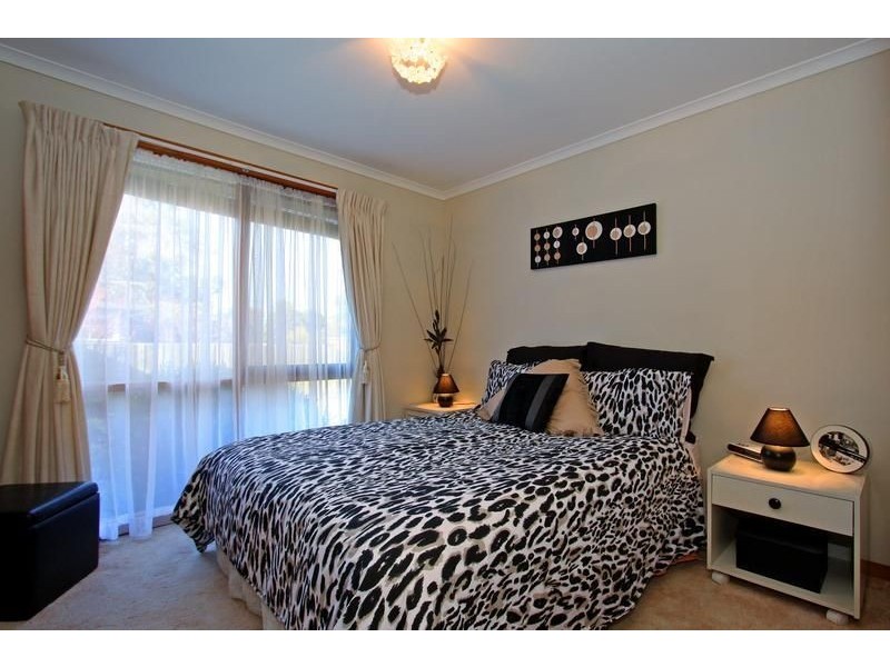 11 Knott Street, Safety Beach VIC 3936