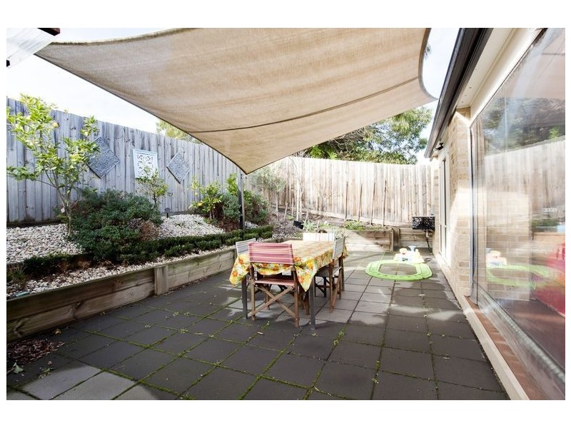 27 Fourth Avenue, Rosebud VIC 3939