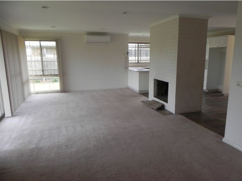 92 Palm Tree Drive, Safety Beach VIC 3936