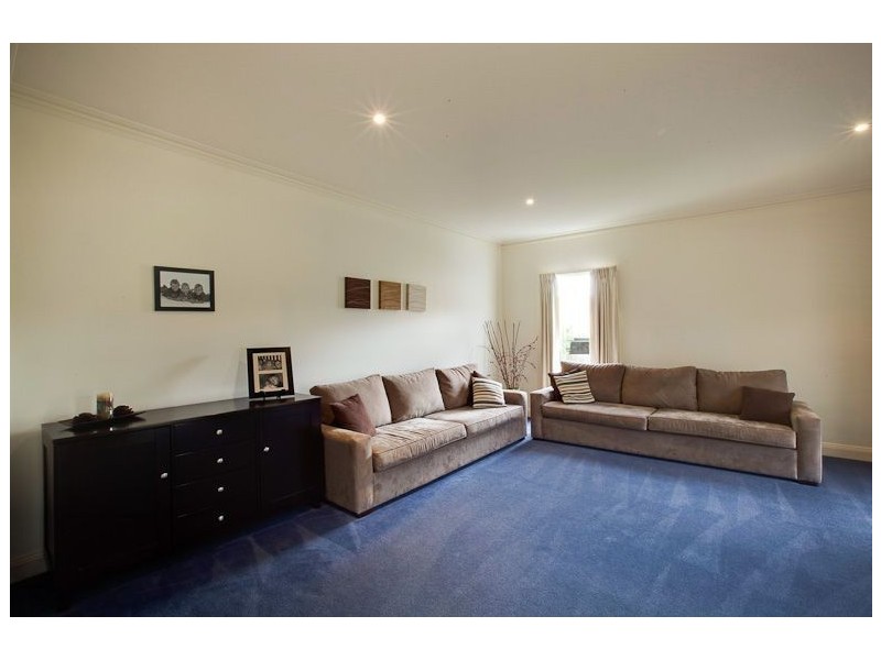 6 Coral Close, Rosebud VIC 3939