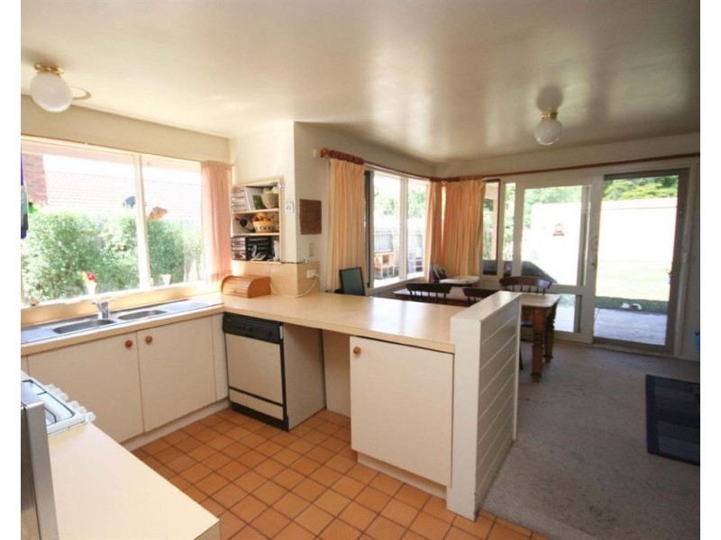 85 Leon Avenue, Rosebud VIC 3939