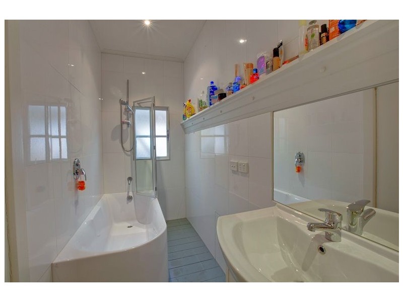 16 Murrowong Avenue, Rosebud VIC 3939