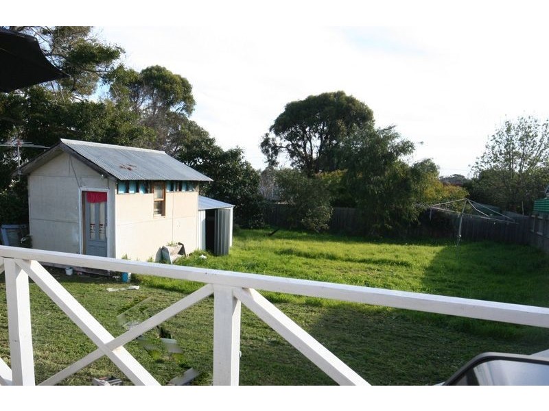 24 Thomas Street, Rosebud VIC 3939