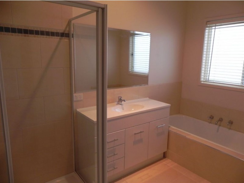 5 Spensley Street, Rosebud VIC 3939