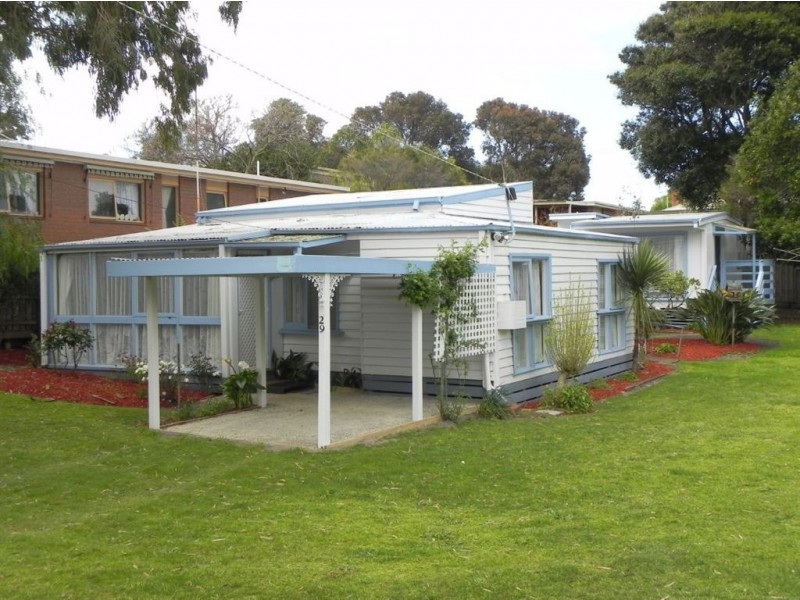 29 Sixth Avenue, Rosebud VIC 3939