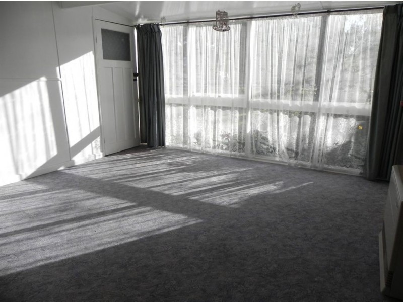 29 Sixth Avenue, Rosebud VIC 3939