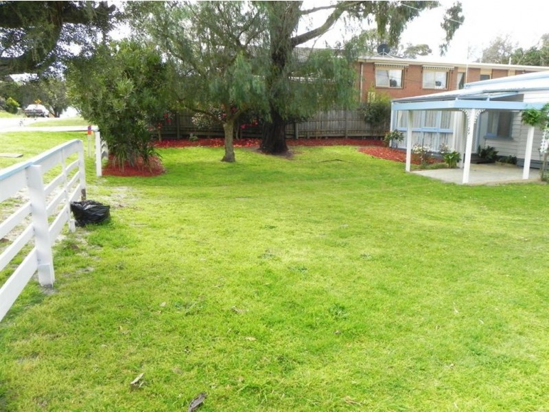 29 Sixth Avenue, Rosebud VIC 3939