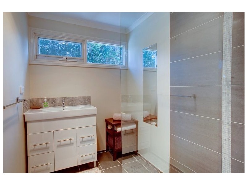 6 Cootamundra Avenue, Rosebud VIC 3939