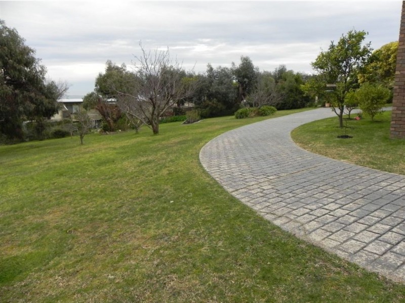 20 Nullawarre Avenue, Rosebud VIC 3939