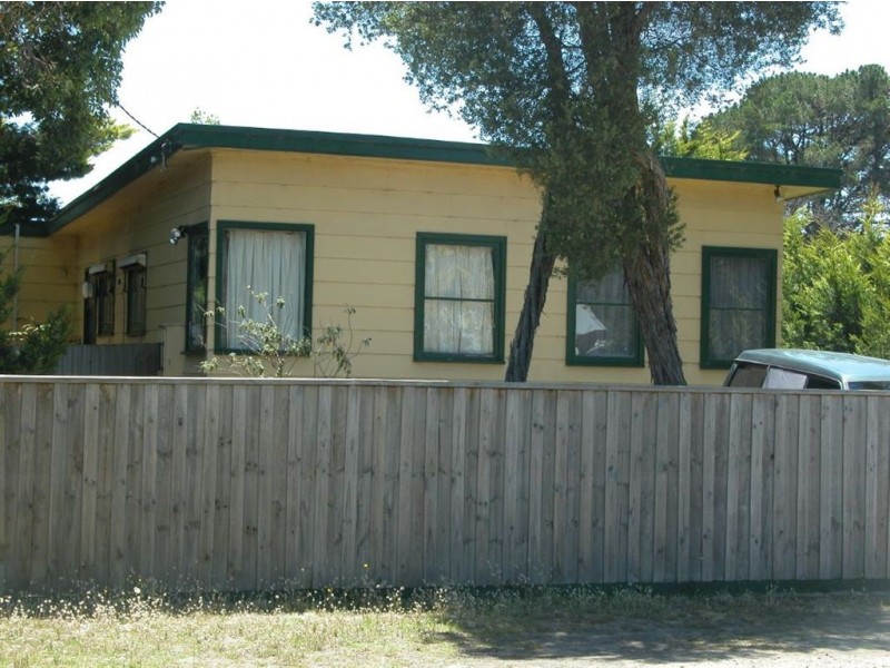 76 Broadway, Rosebud VIC 3939