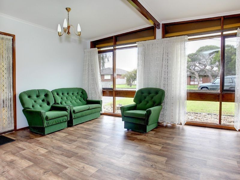 8 Rae Street, Rosebud West VIC 3940