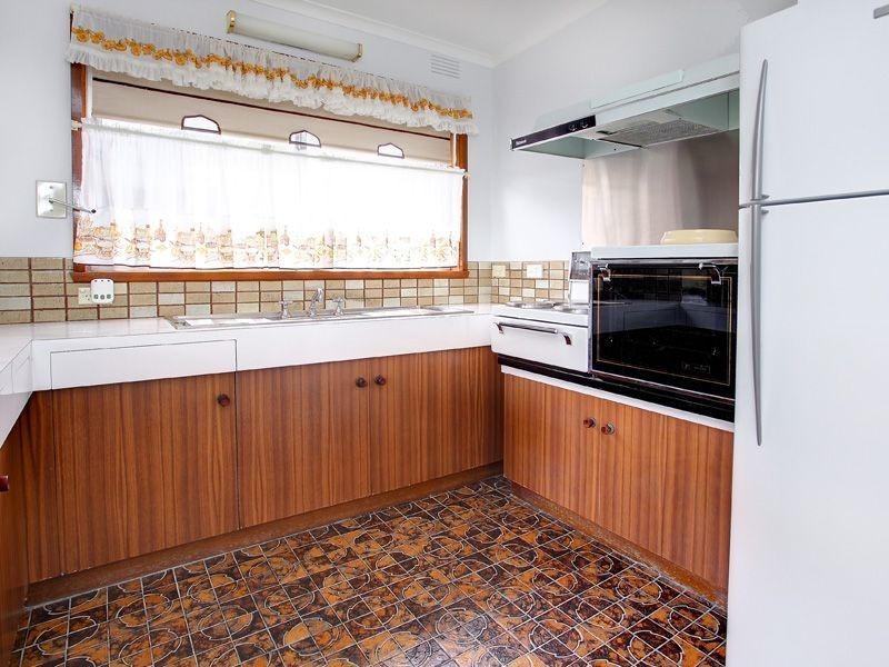 8 Rae Street, Rosebud West VIC 3940