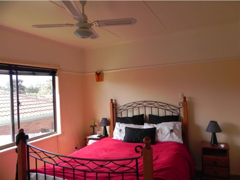 120 Ninth Avenue, Rosebud VIC 3939