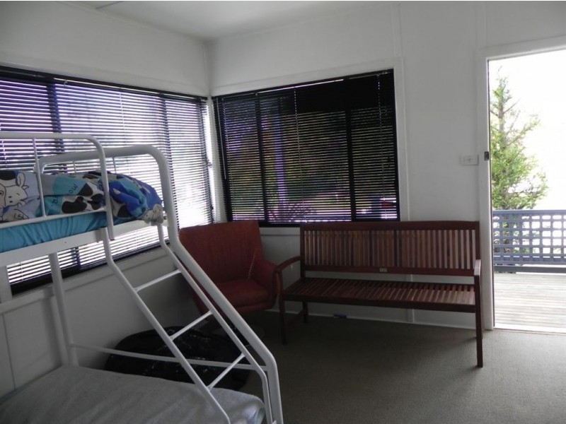 120 Ninth Avenue, Rosebud VIC 3939