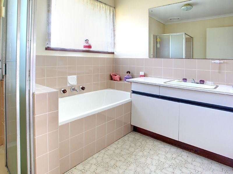 426 Eastbourne Road, Rosebud West VIC 3940