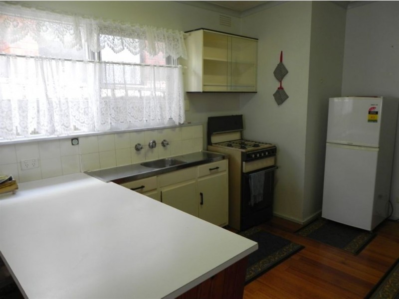 116 Seventh Avenue, Rosebud VIC 3939