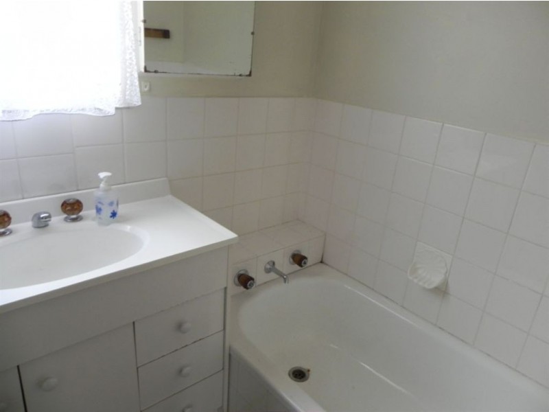 116 Seventh Avenue, Rosebud VIC 3939