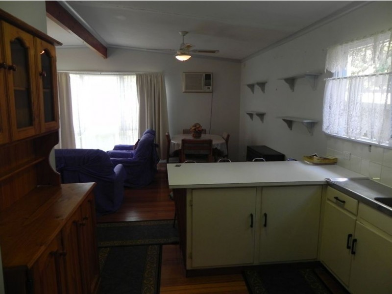 116 Seventh Avenue, Rosebud VIC 3939