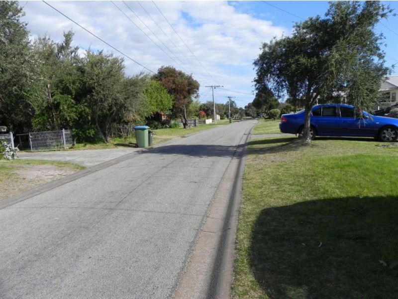 116 Seventh Avenue, Rosebud VIC 3939