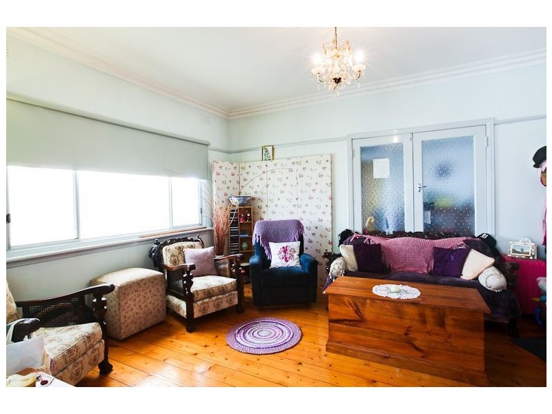 8 Ocean Street, Rosebud VIC 3939