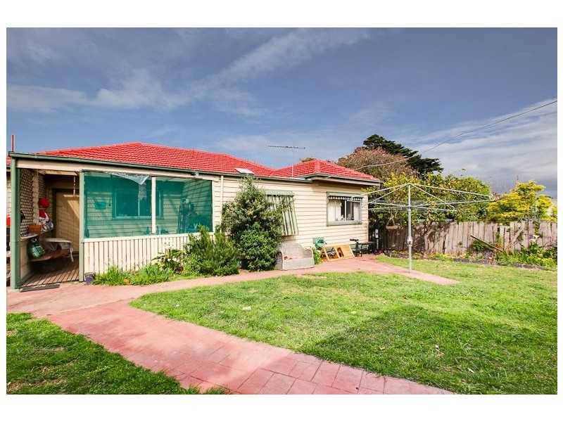 8 Ocean Street, Rosebud VIC 3939