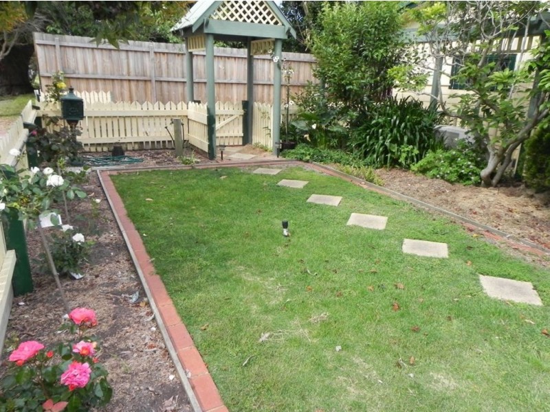 18 Lyon Street, Rosebud VIC 3939