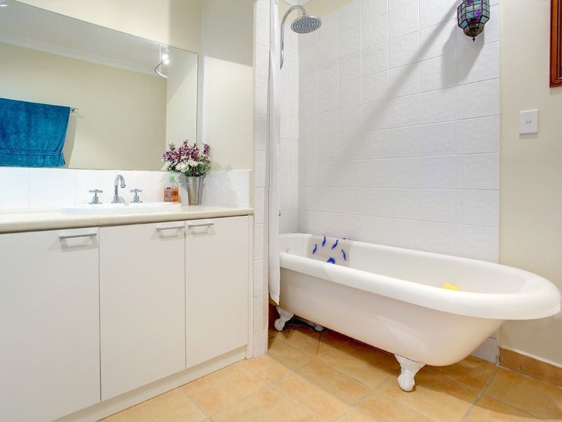 15 Lyon Street, Rosebud VIC 3939